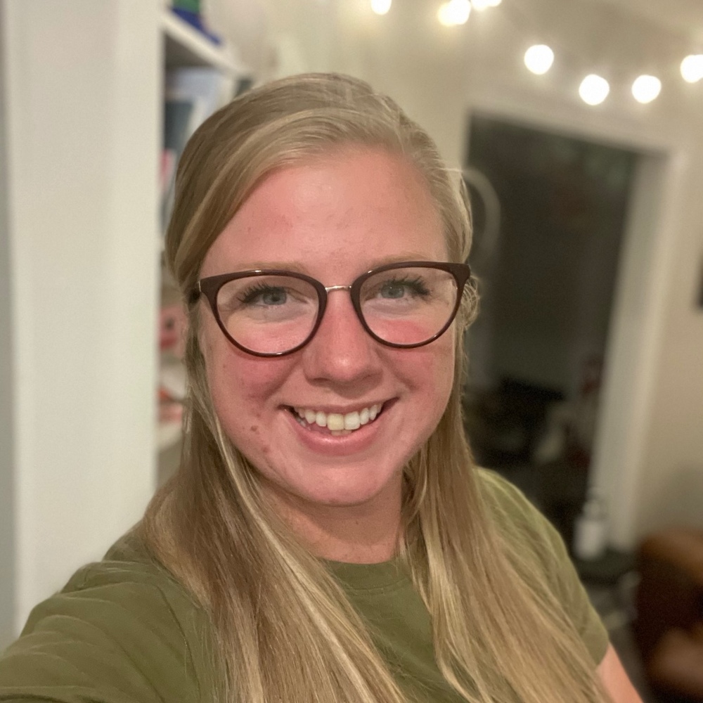 Meet your Posher, Jayci
